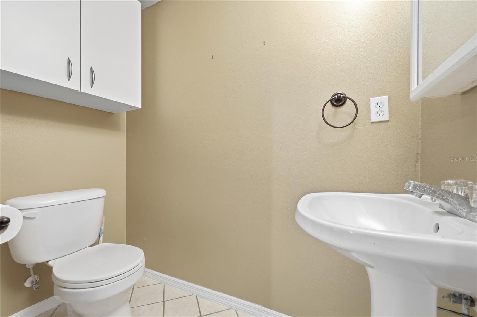 Image 14 of 29 For 6998 Woodlake Drive