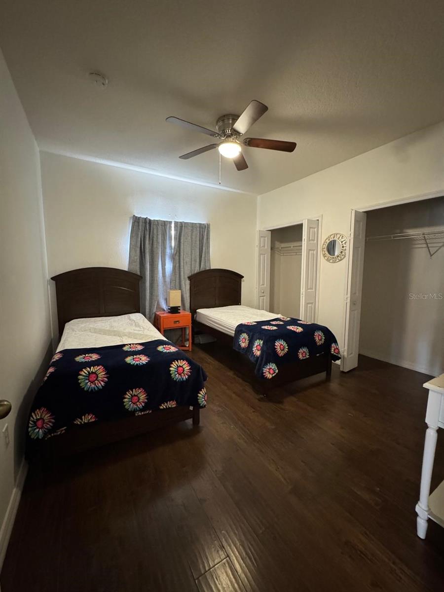 Image 10 of 23 For 4300 Paradise Cove Court 4300