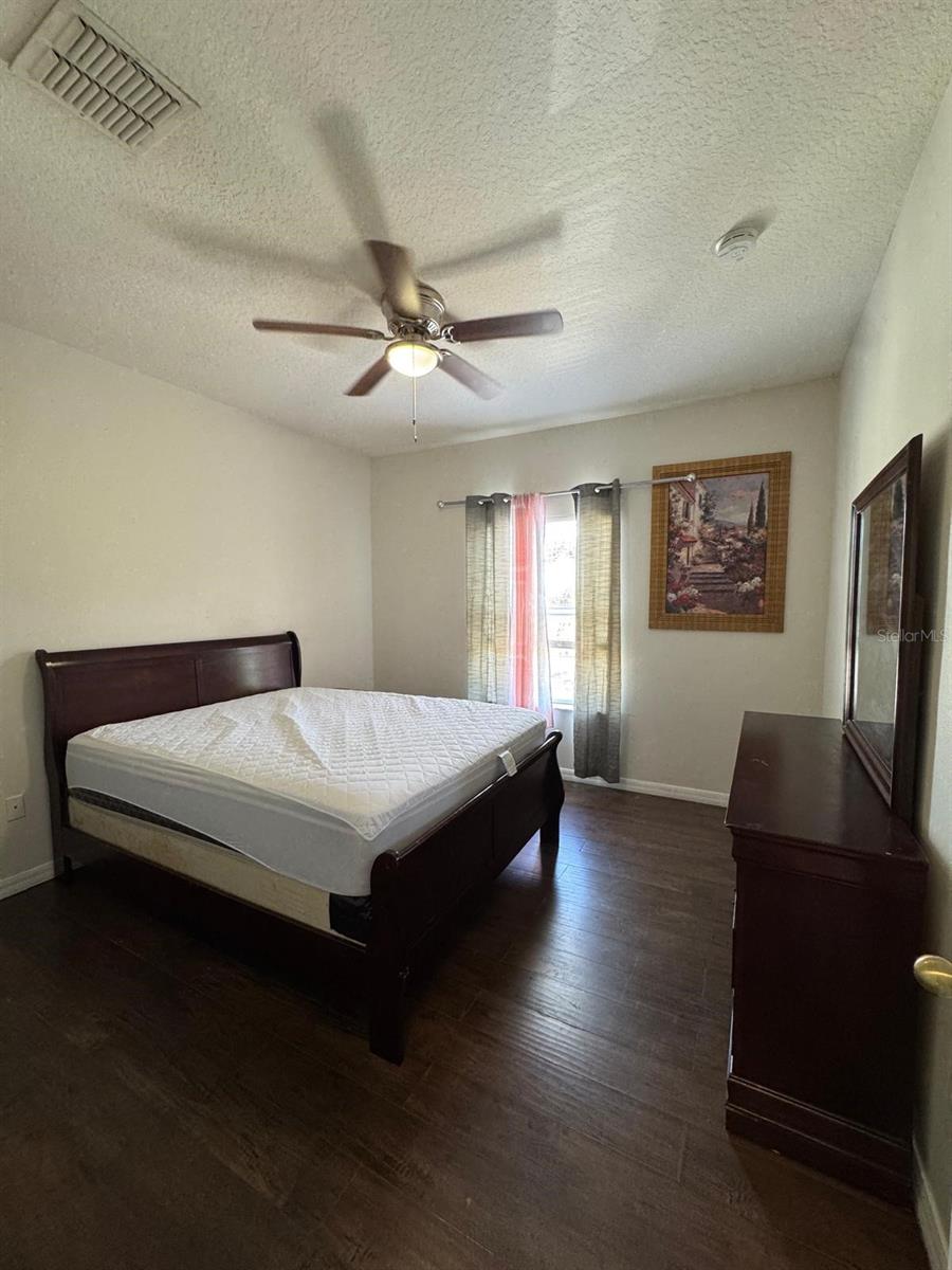 Image 11 of 23 For 4300 Paradise Cove Court 4300
