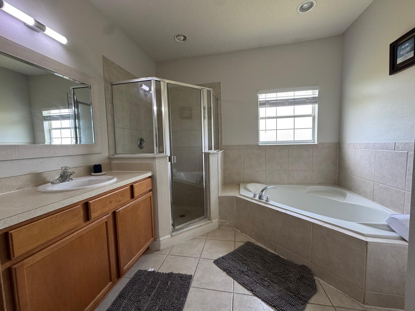 Image 12 of 23 For 4300 Paradise Cove Court 4300