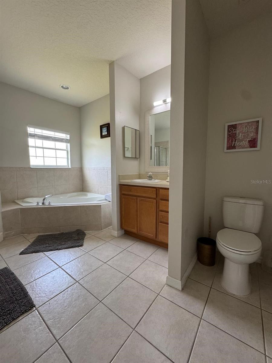 Image 13 of 23 For 4300 Paradise Cove Court 4300