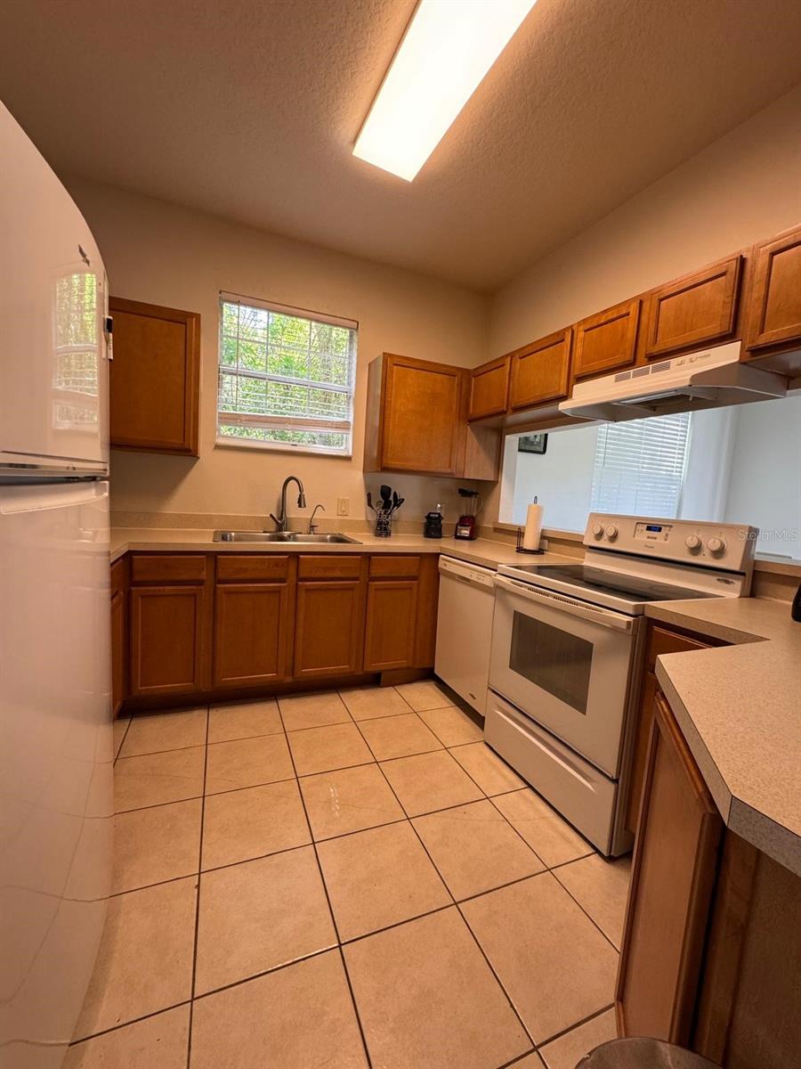 Image 6 of 23 For 4300 Paradise Cove Court 4300