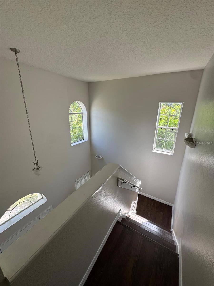 Image 8 of 23 For 4300 Paradise Cove Court 4300