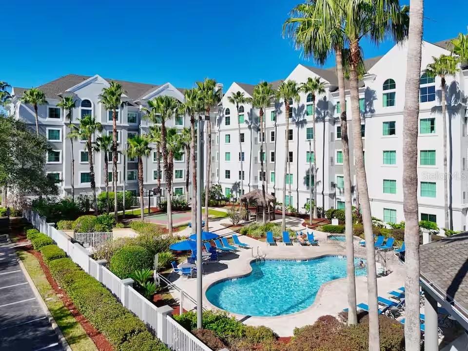 Image 37 of 47 For 8303 Palm Parkway 208