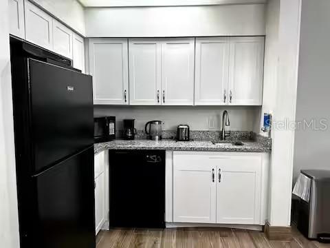 Image 7 of 47 For 8303 Palm Parkway 208