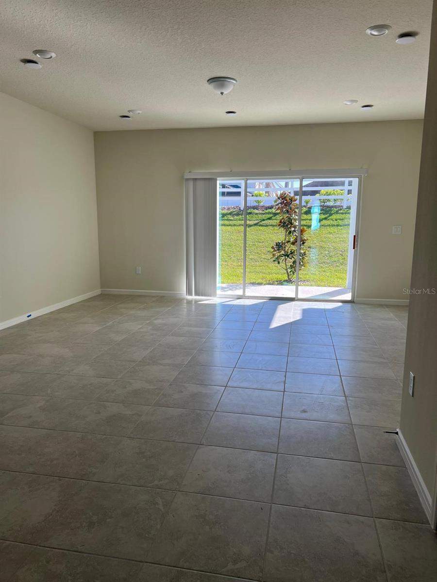 Image 14 of 16 For 2558 Winsome Way
