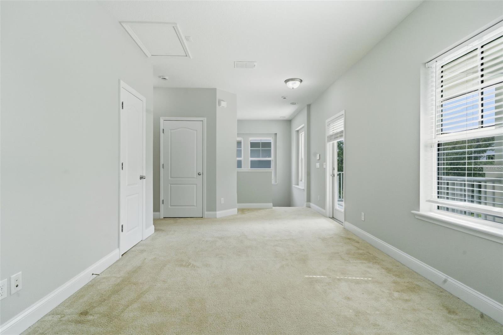 Image 18 of 46 For 13856 Eliot Avenue