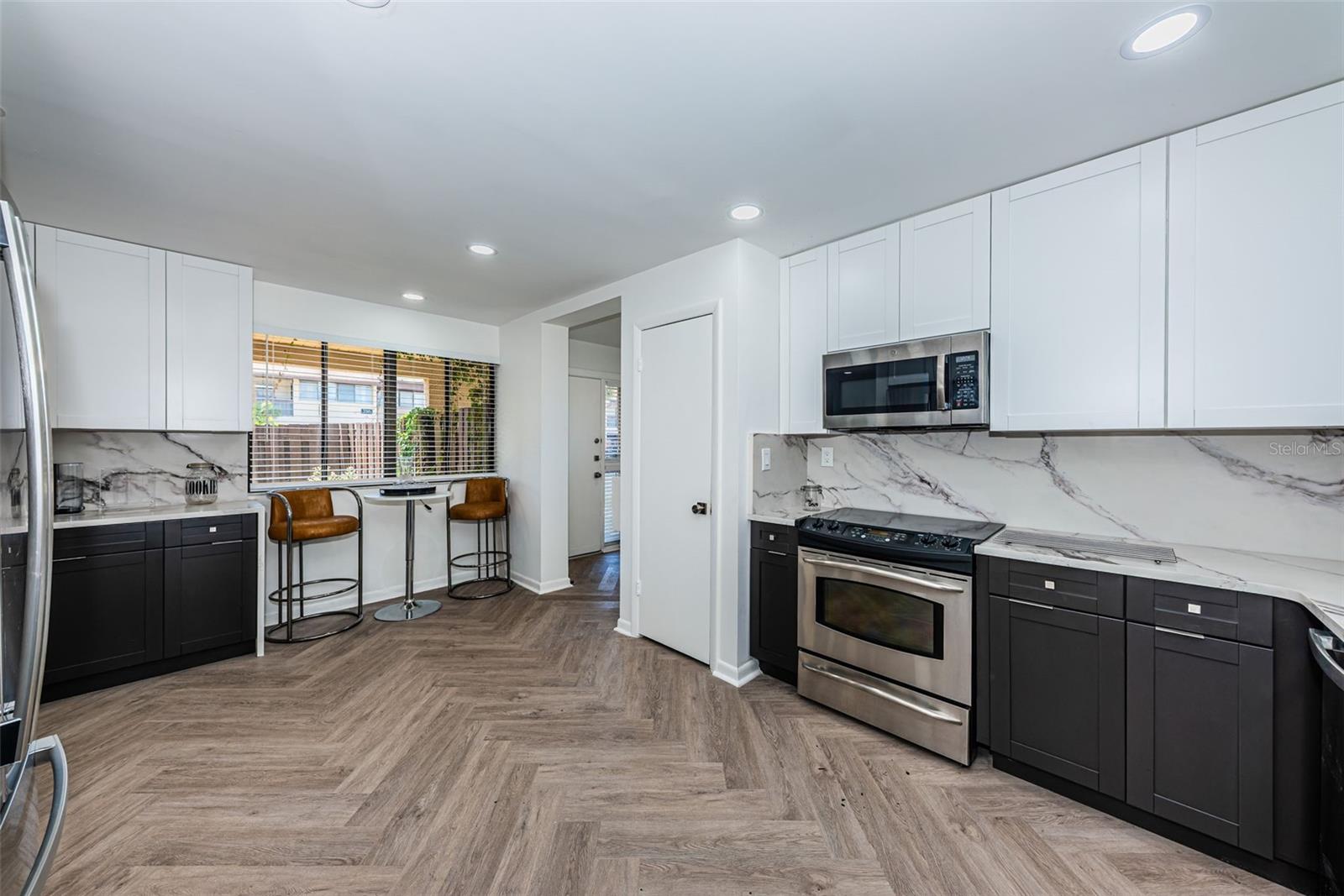 Image 12 of 63 For 781 Village Lake Terrace N 101a
