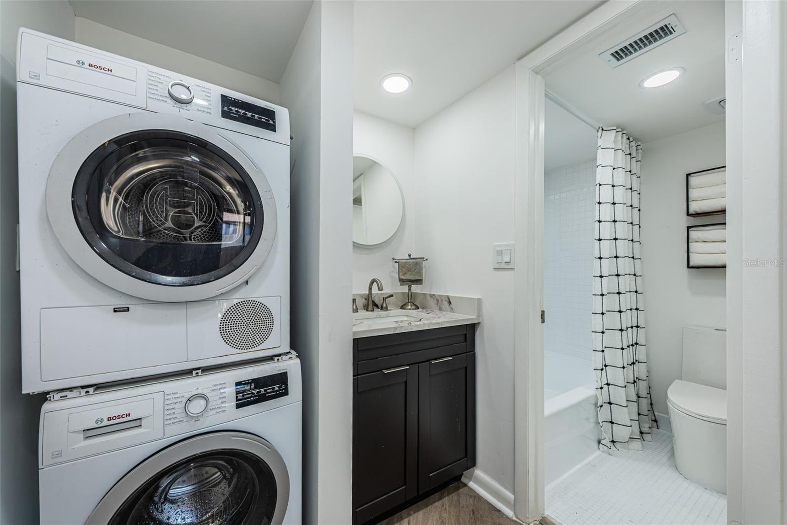Image 21 of 63 For 781 Village Lake Terrace N 101a