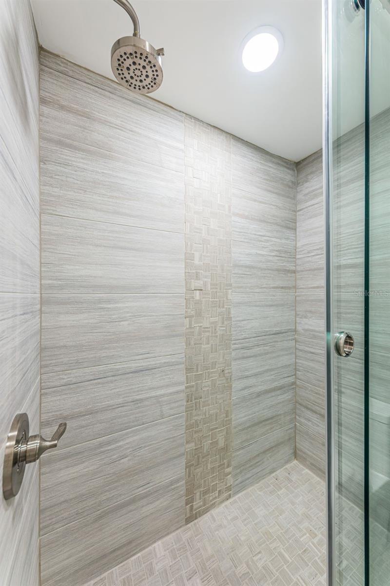 Image 38 of 63 For 781 Village Lake Terrace N 101a