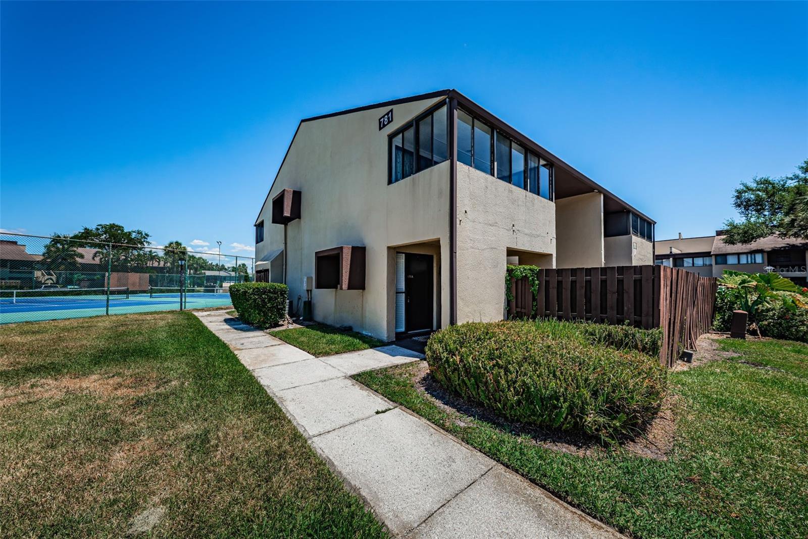 Image 5 of 63 For 781 Village Lake Terrace N 101a