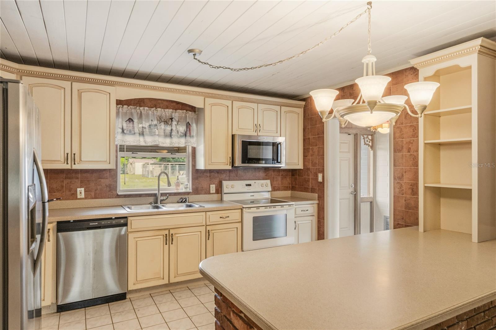 Image 11 of 54 For 3901 Apopka Vineland Road