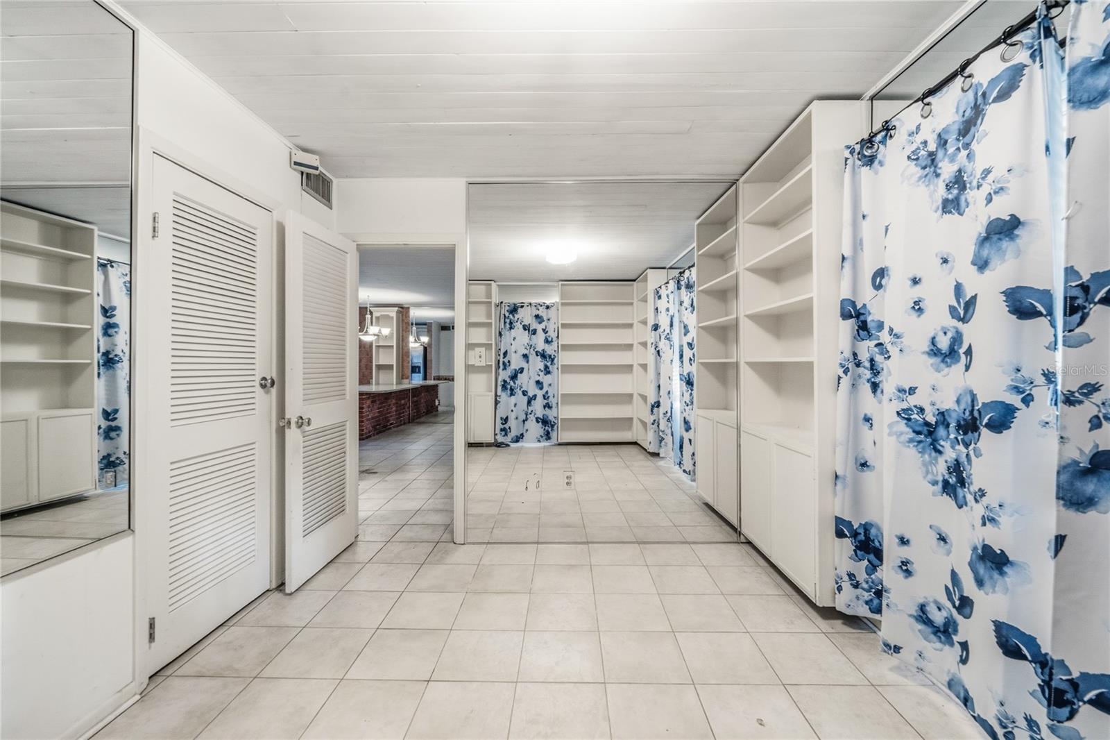 Image 20 of 54 For 3901 Apopka Vineland Road