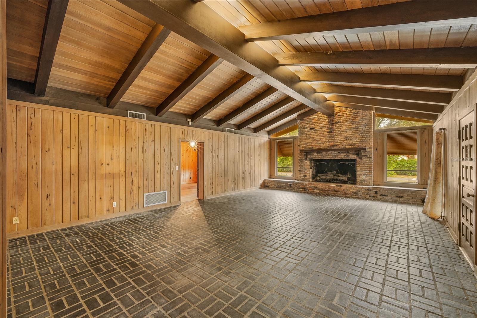 Image 6 of 54 For 3901 Apopka Vineland Road