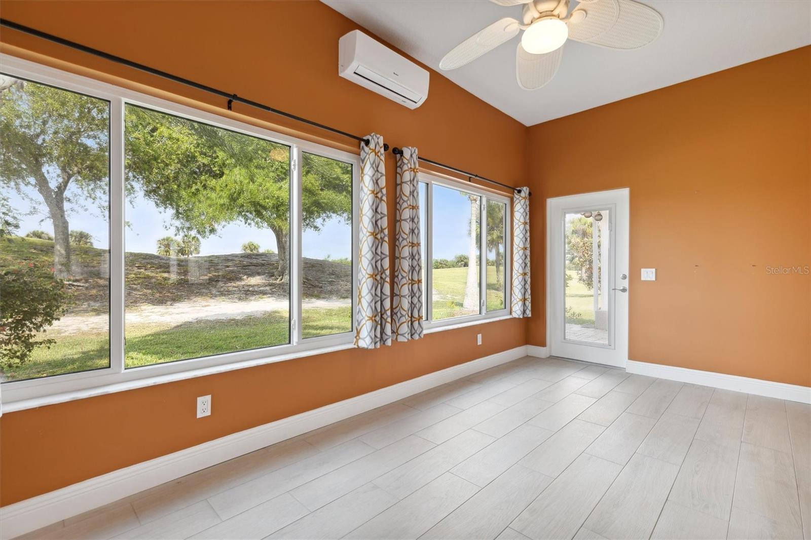 Image 16 of 43 For 2270 Brightwood Circle
