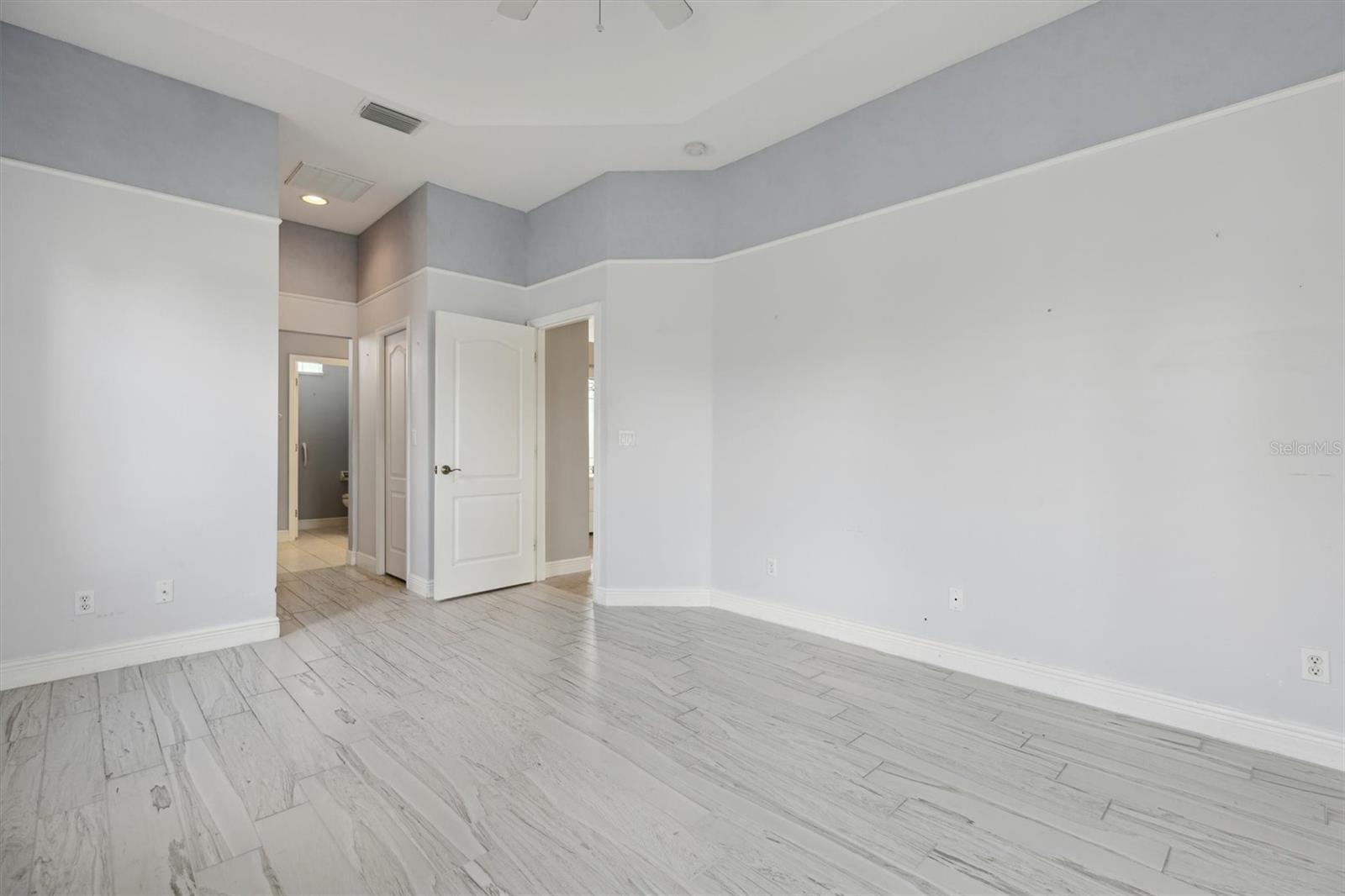 Image 22 of 43 For 2270 Brightwood Circle