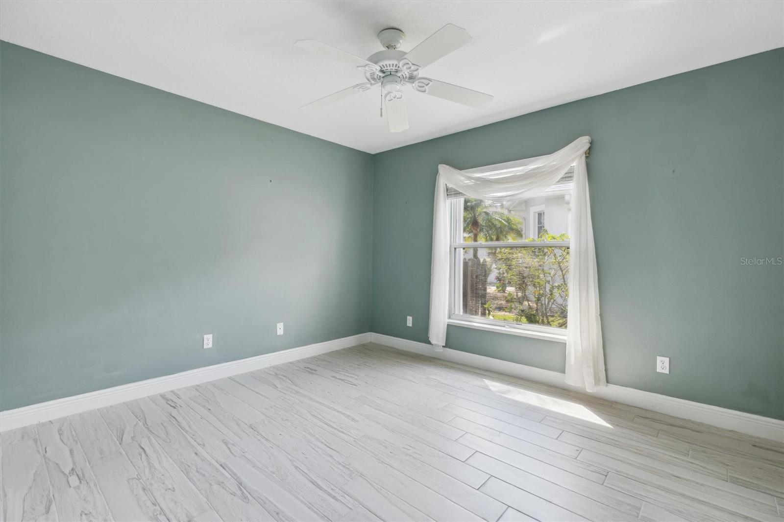 Image 27 of 43 For 2270 Brightwood Circle