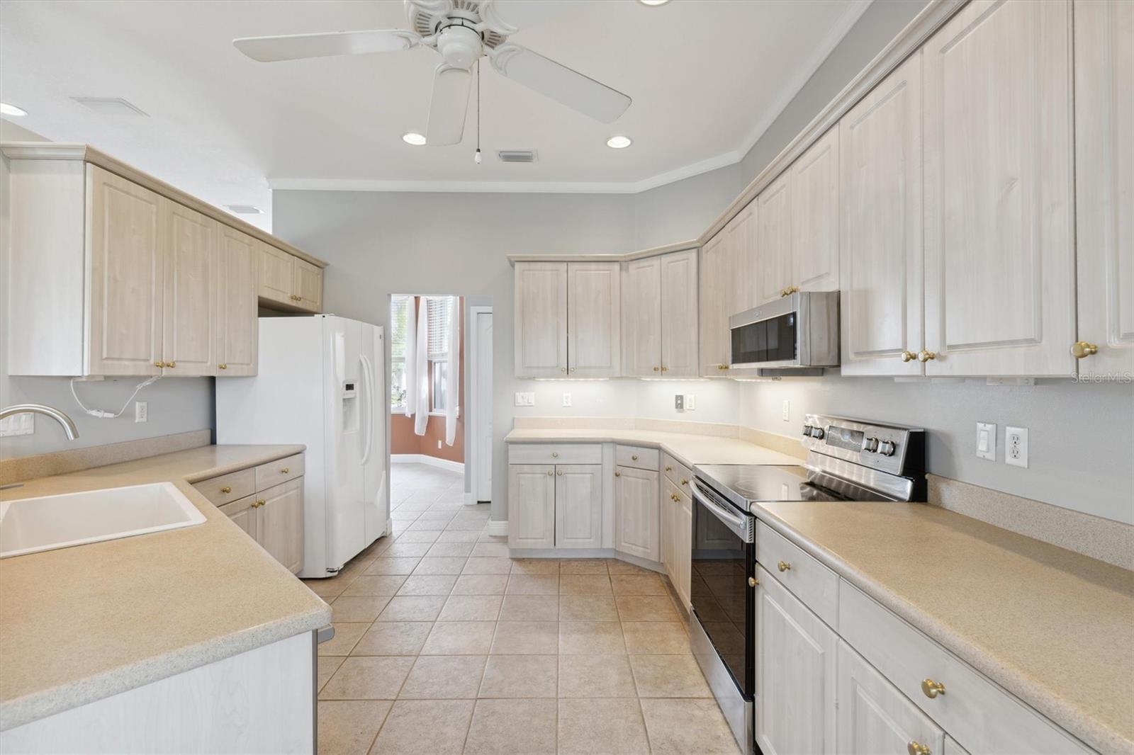 Image 4 of 43 For 2270 Brightwood Circle