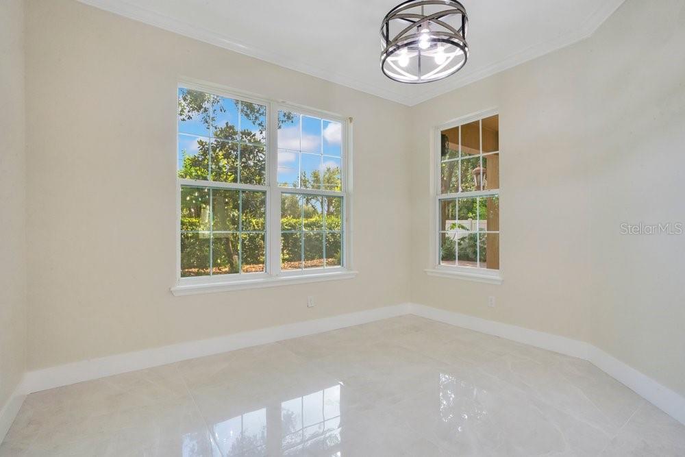 Image 11 of 38 For 6615 Helmsley Circle