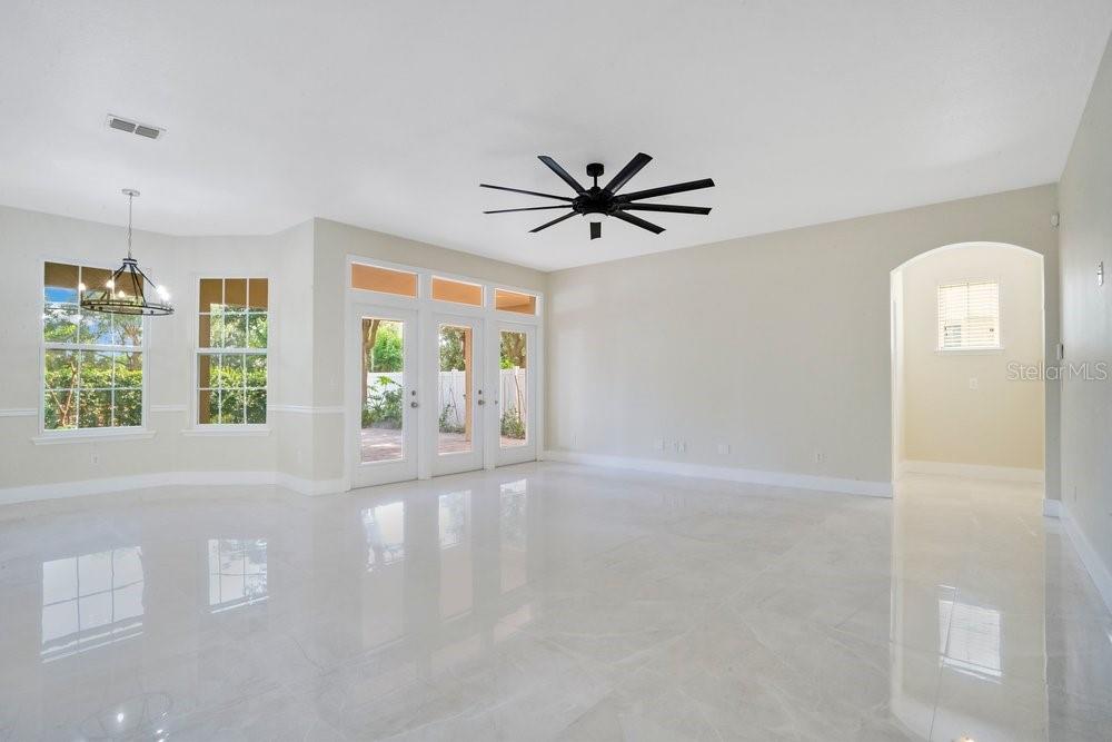 Image 15 of 38 For 6615 Helmsley Circle