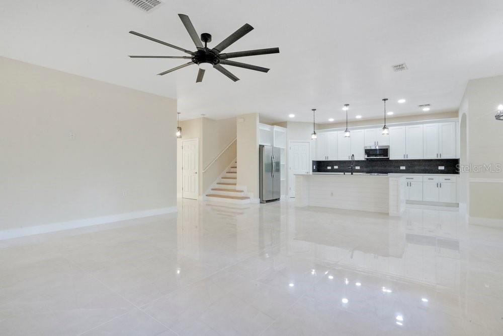 Image 16 of 38 For 6615 Helmsley Circle