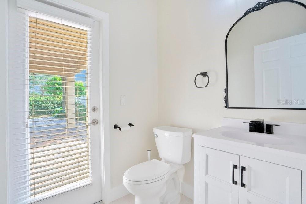 Image 18 of 38 For 6615 Helmsley Circle