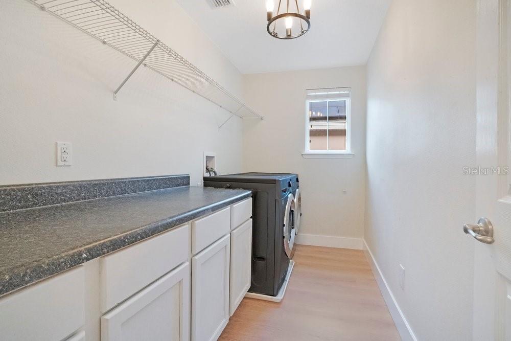 Image 20 of 38 For 6615 Helmsley Circle