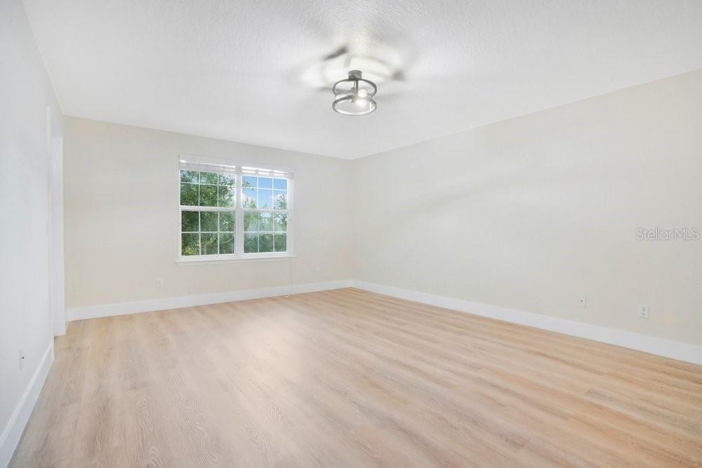 Image 21 of 38 For 6615 Helmsley Circle