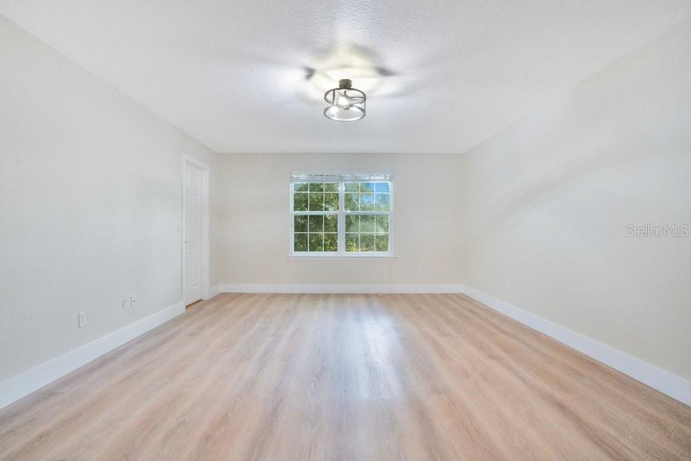 Image 22 of 38 For 6615 Helmsley Circle