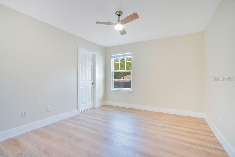 Image 27 of 38 For 6615 Helmsley Circle