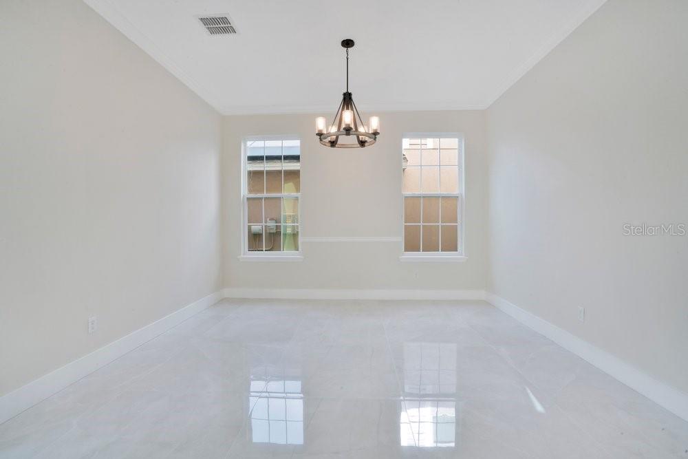 Image 6 of 38 For 6615 Helmsley Circle