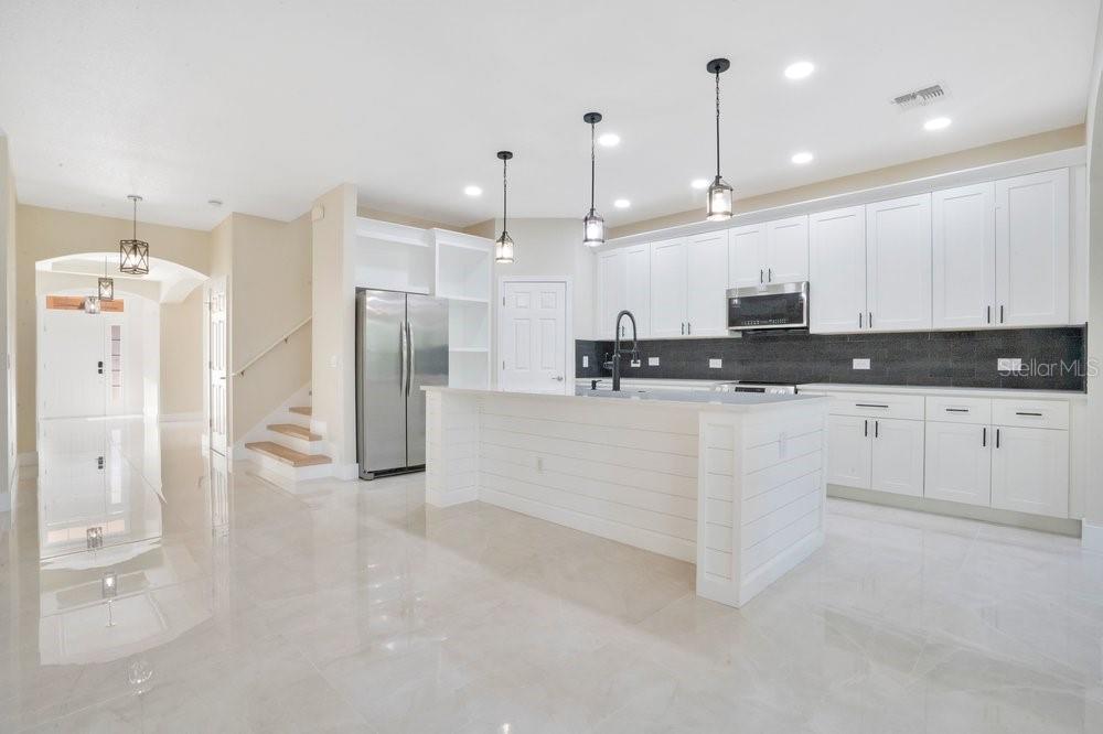 Image 7 of 38 For 6615 Helmsley Circle