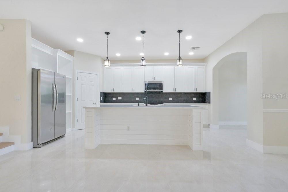 Image 9 of 38 For 6615 Helmsley Circle