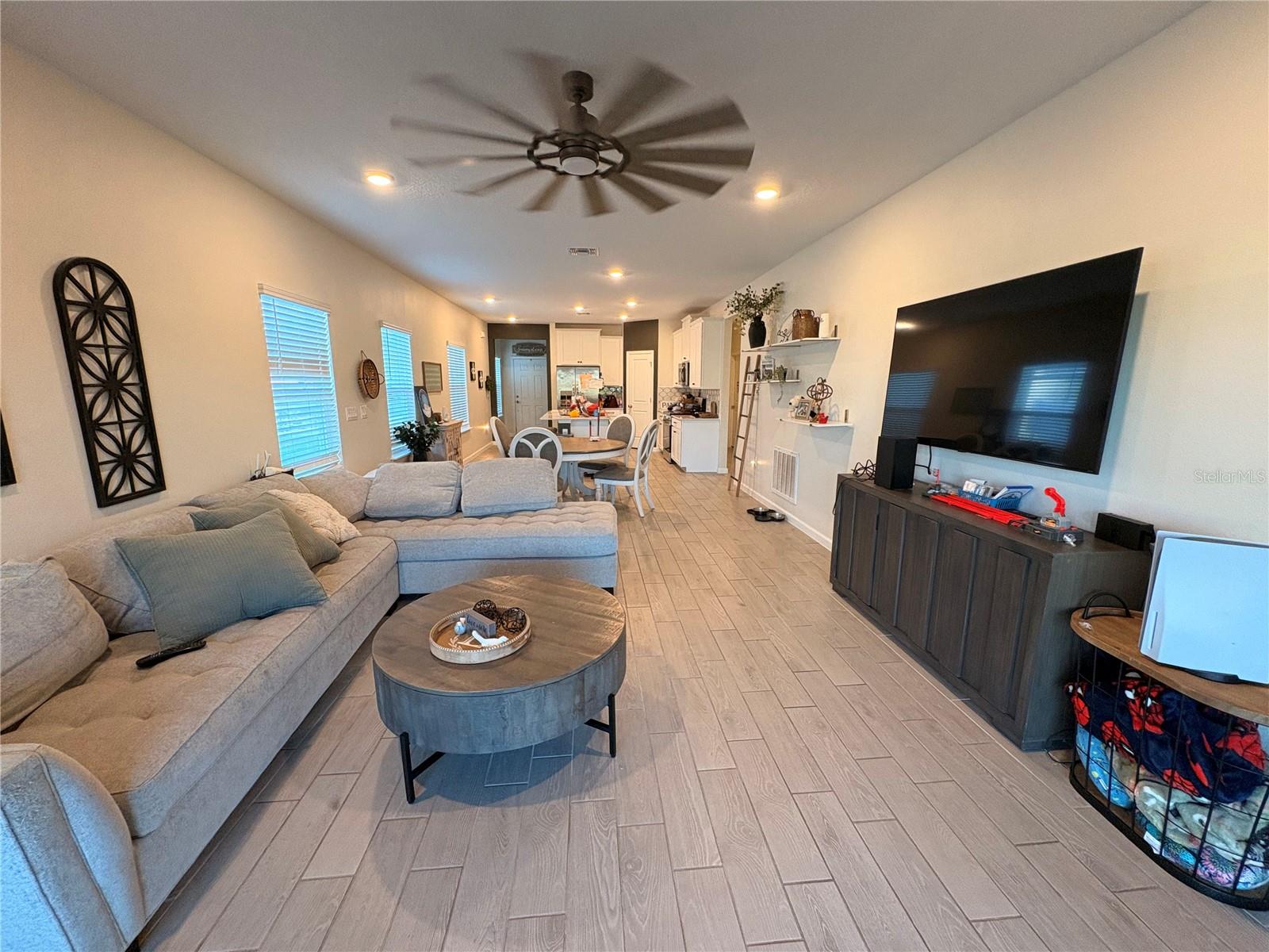 Image 2 of 10 For 1525 44th Court Road