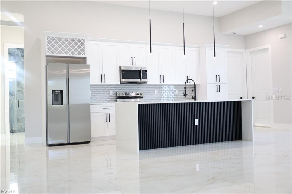 Image 4 of 28 For 3512 9th Street W