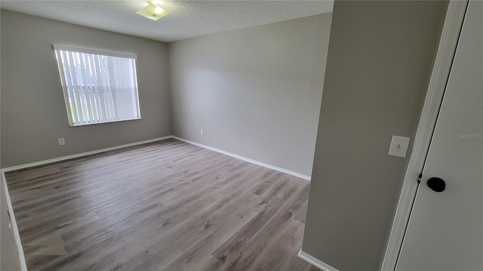 Image 22 of 50 For 4338 Pershing Pointe Place 3