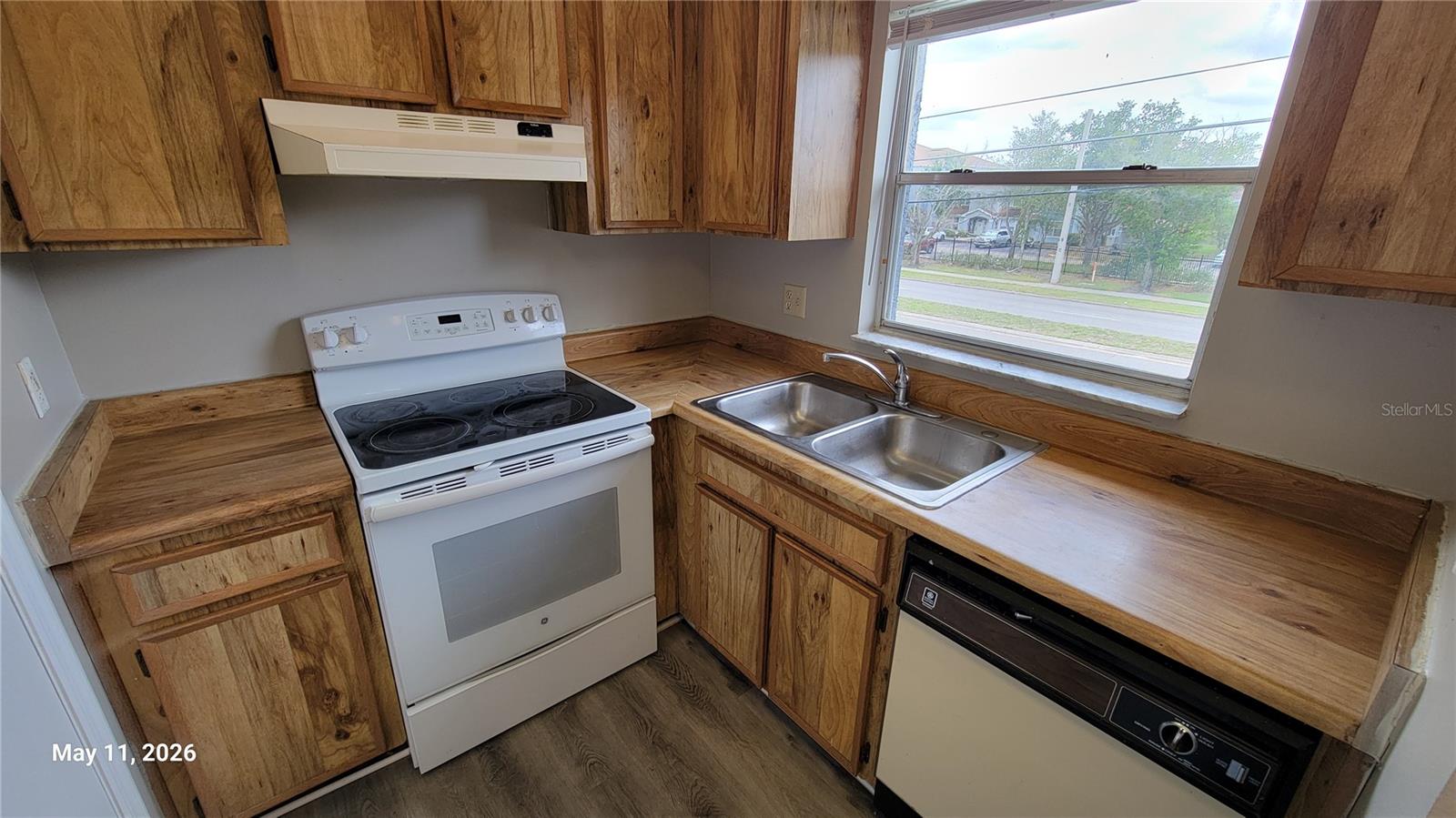 Image 4 of 50 For 4338 Pershing Pointe Place 3