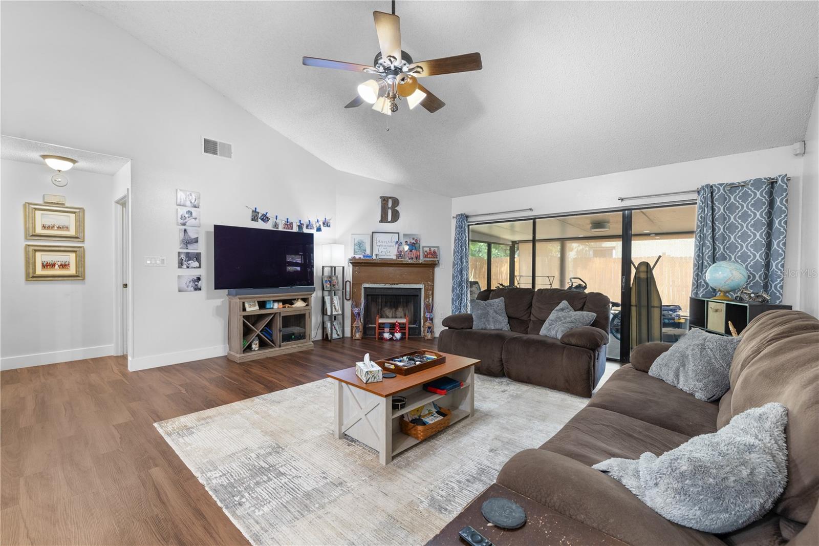 Image 11 of 47 For 1062 Mckinnon Avenue