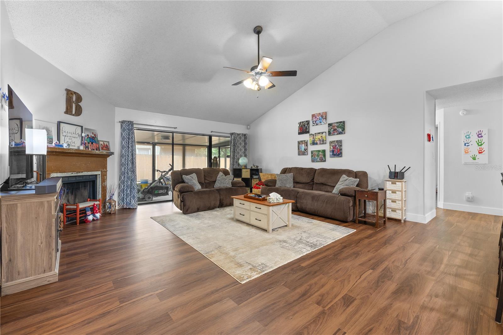 Image 9 of 47 For 1062 Mckinnon Avenue