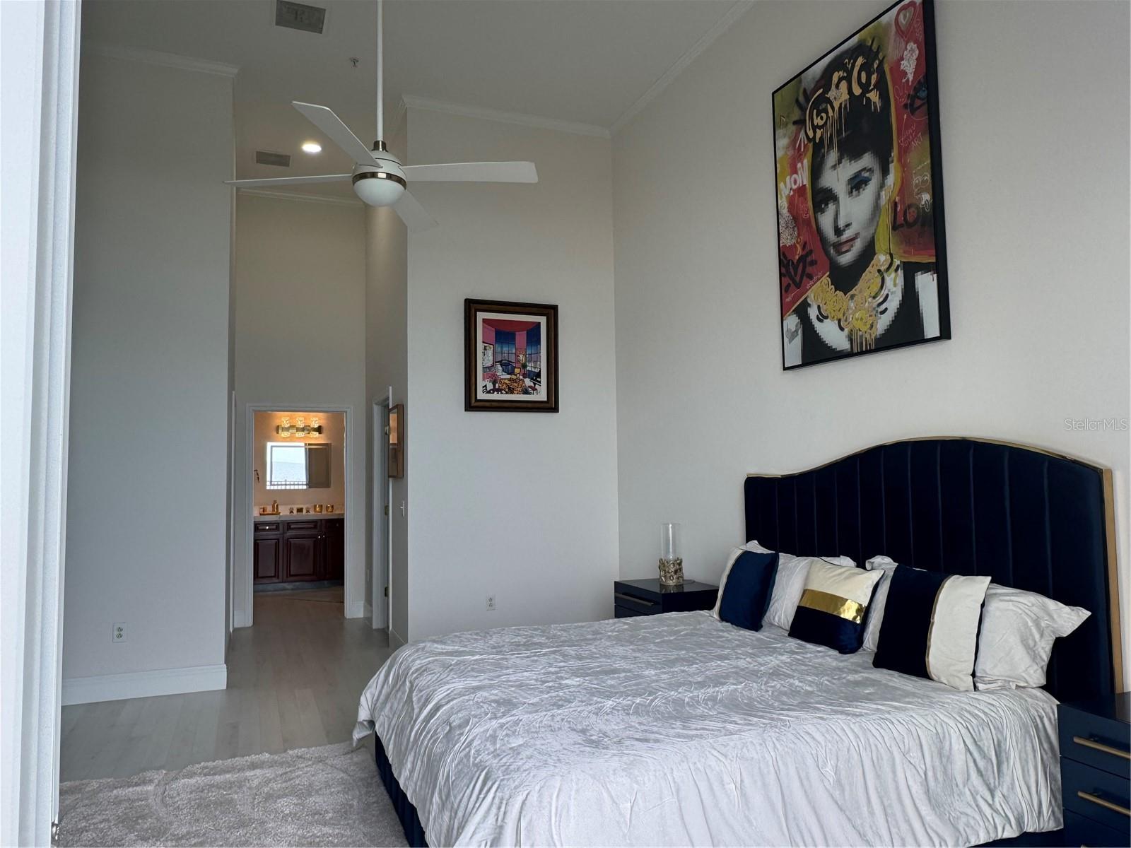 Image 36 of 59 For 200 Ocean Crest Drive 1112