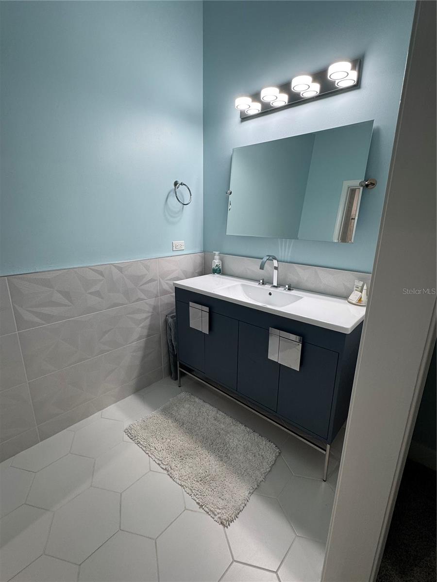 Image 43 of 59 For 200 Ocean Crest Drive 1112