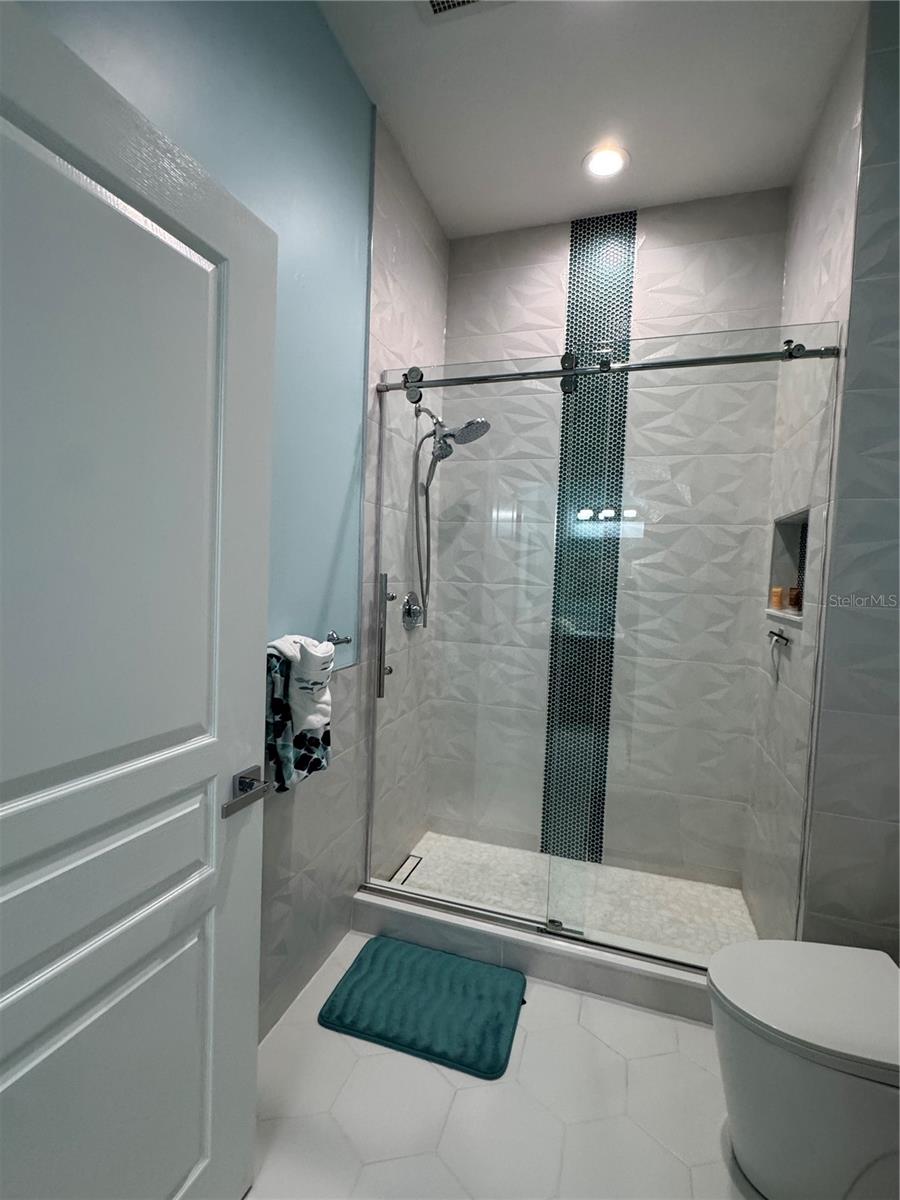 Image 44 of 59 For 200 Ocean Crest Drive 1112
