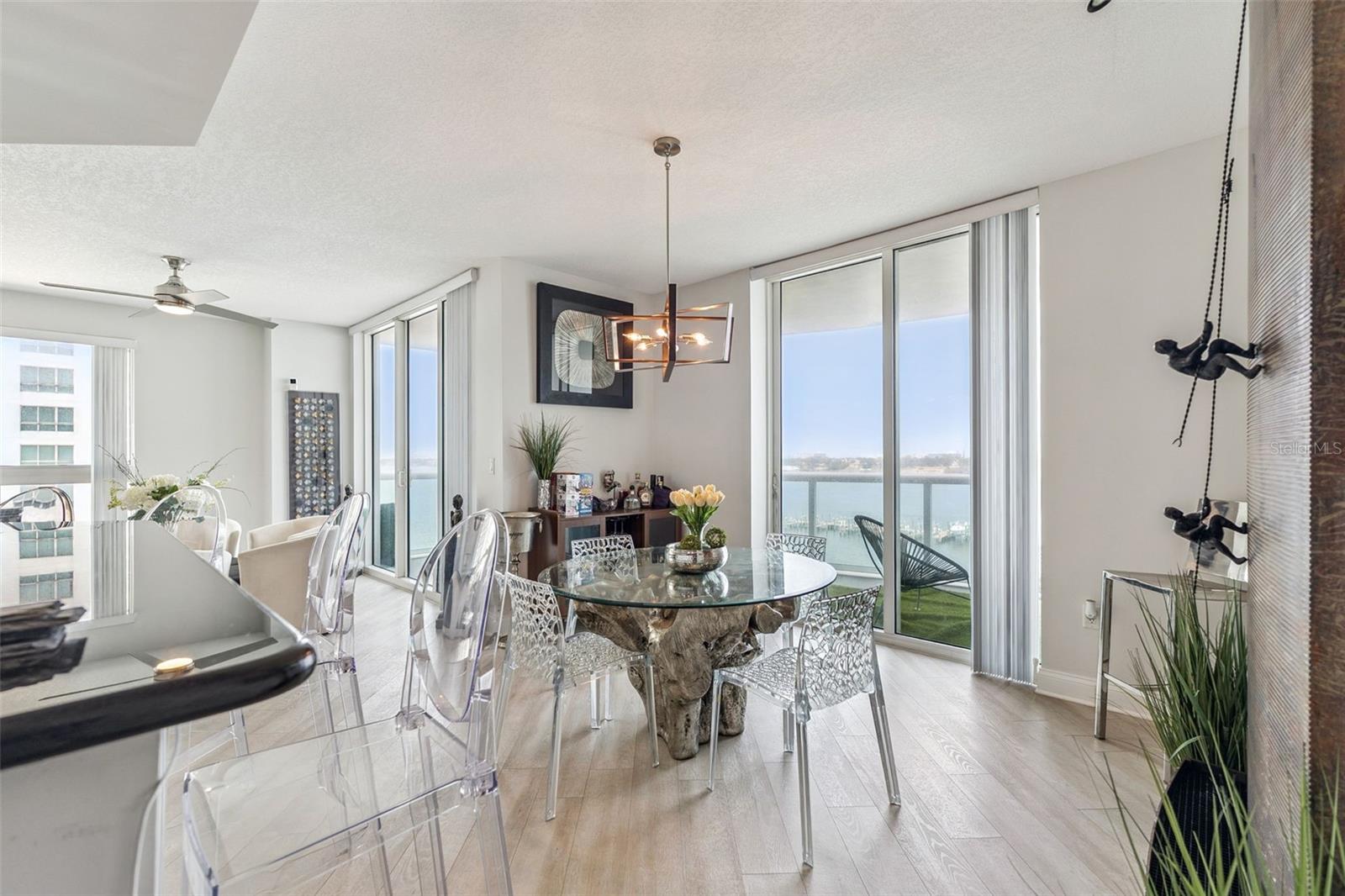 Image 18 of 46 For 231 Riverside Drive 702-1