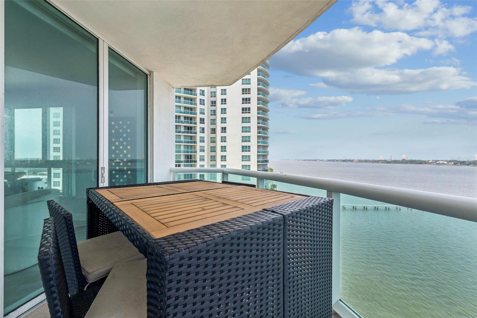 Image 21 of 46 For 231 Riverside Drive 702-1