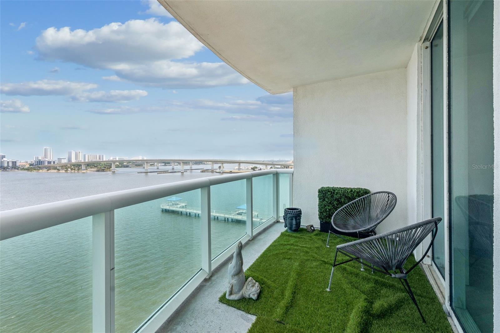 Image 22 of 46 For 231 Riverside Drive 702-1