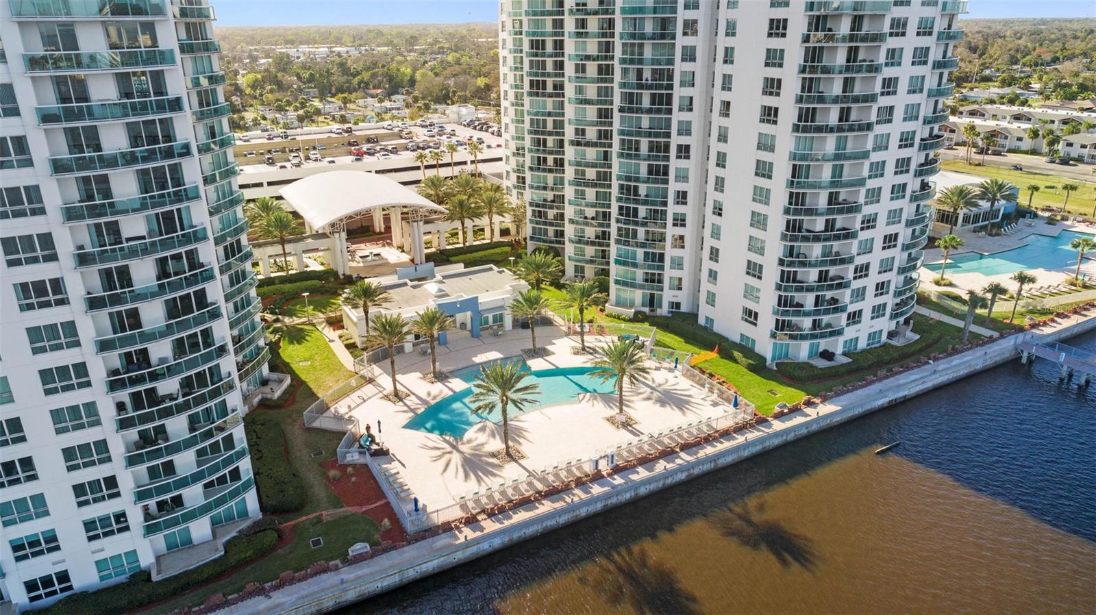 Image 34 of 46 For 231 Riverside Drive 702-1