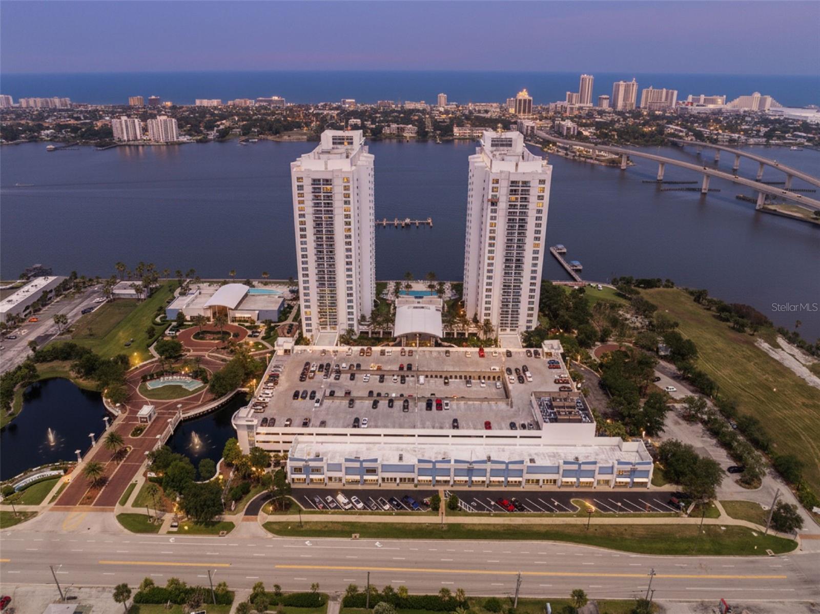 Image 39 of 46 For 231 Riverside Drive 702-1