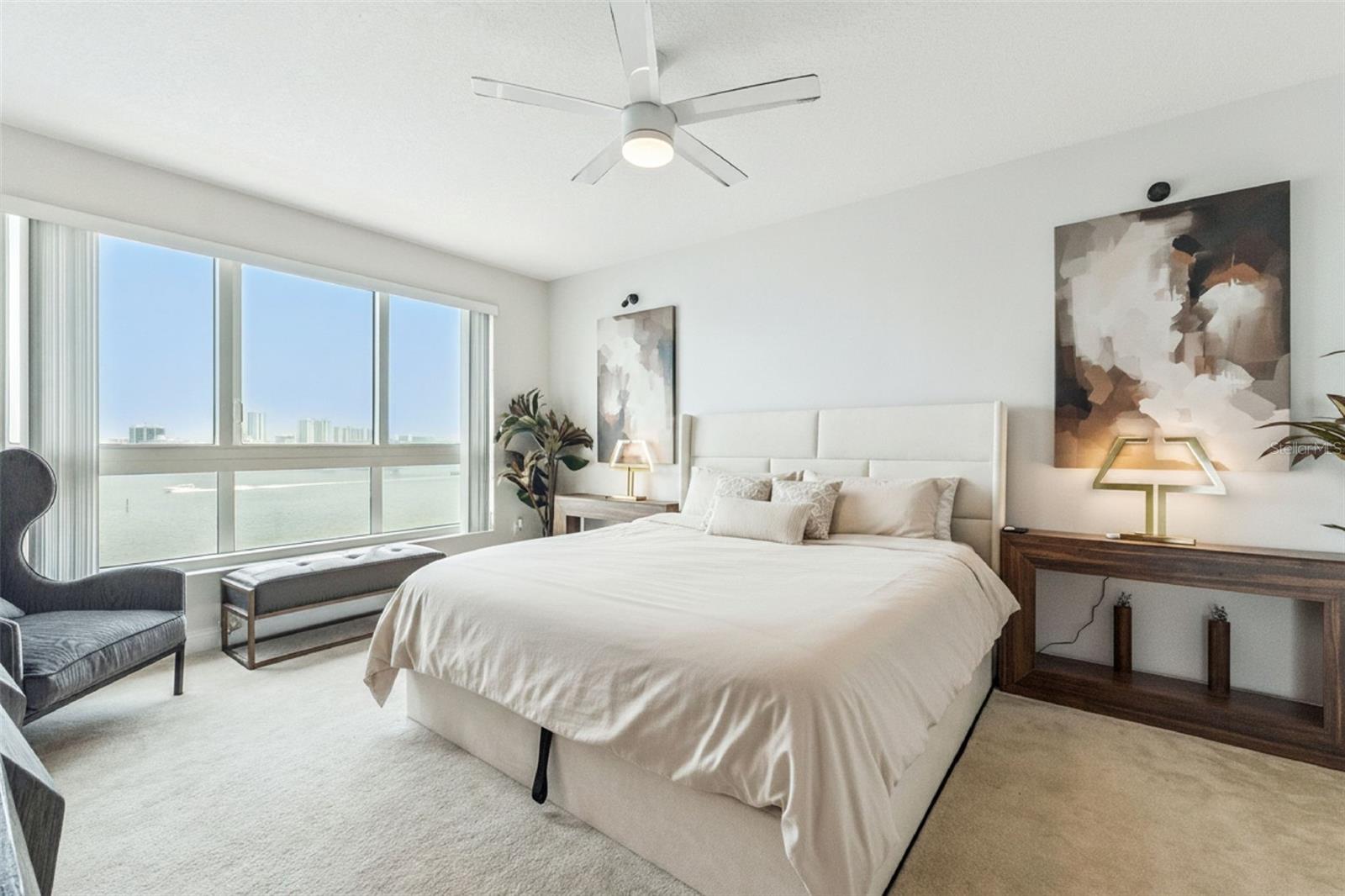Image 4 of 46 For 231 Riverside Drive 702-1