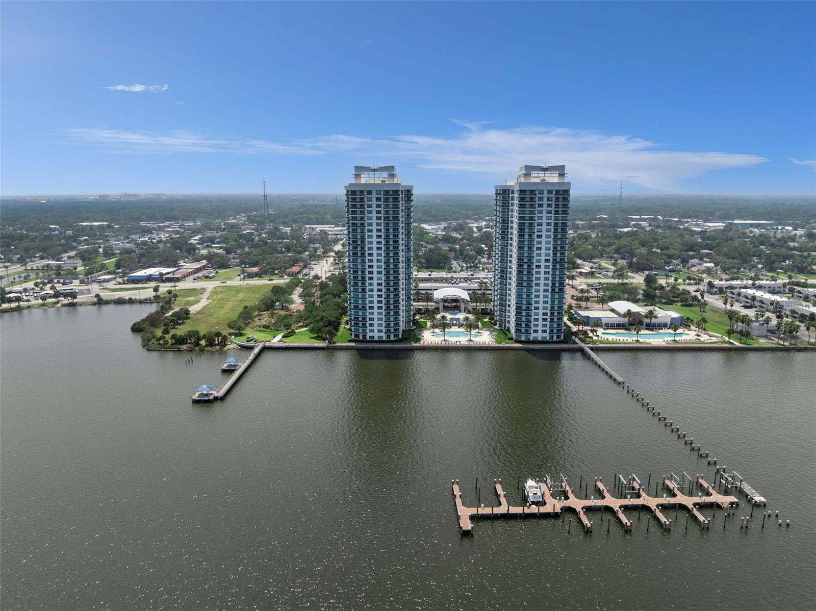 Image 40 of 46 For 231 Riverside Drive 702-1