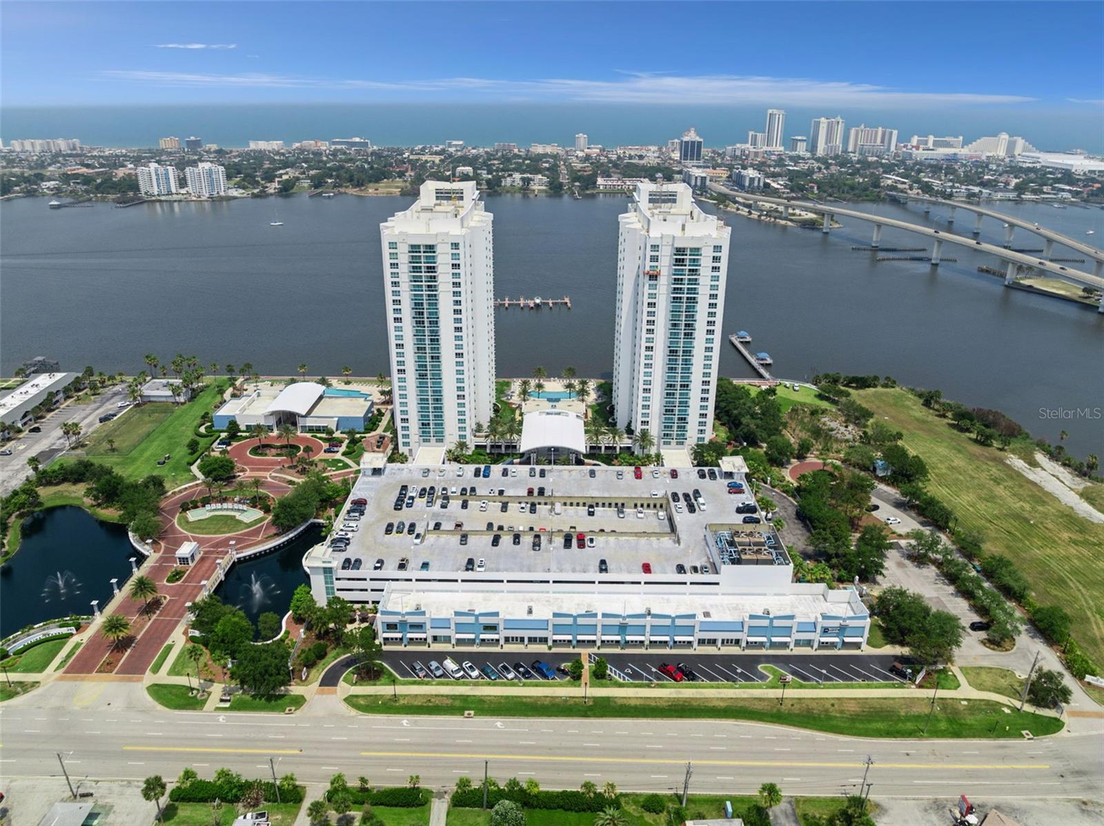 Image 43 of 46 For 231 Riverside Drive 702-1